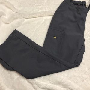 Women’s Winks scrub bottoms